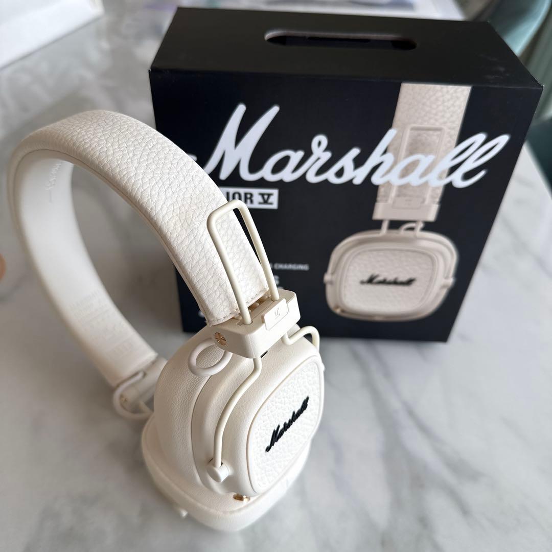 Marshall ワイヤレスヘッドフォン ホワイト　MAJOR Ⅴ