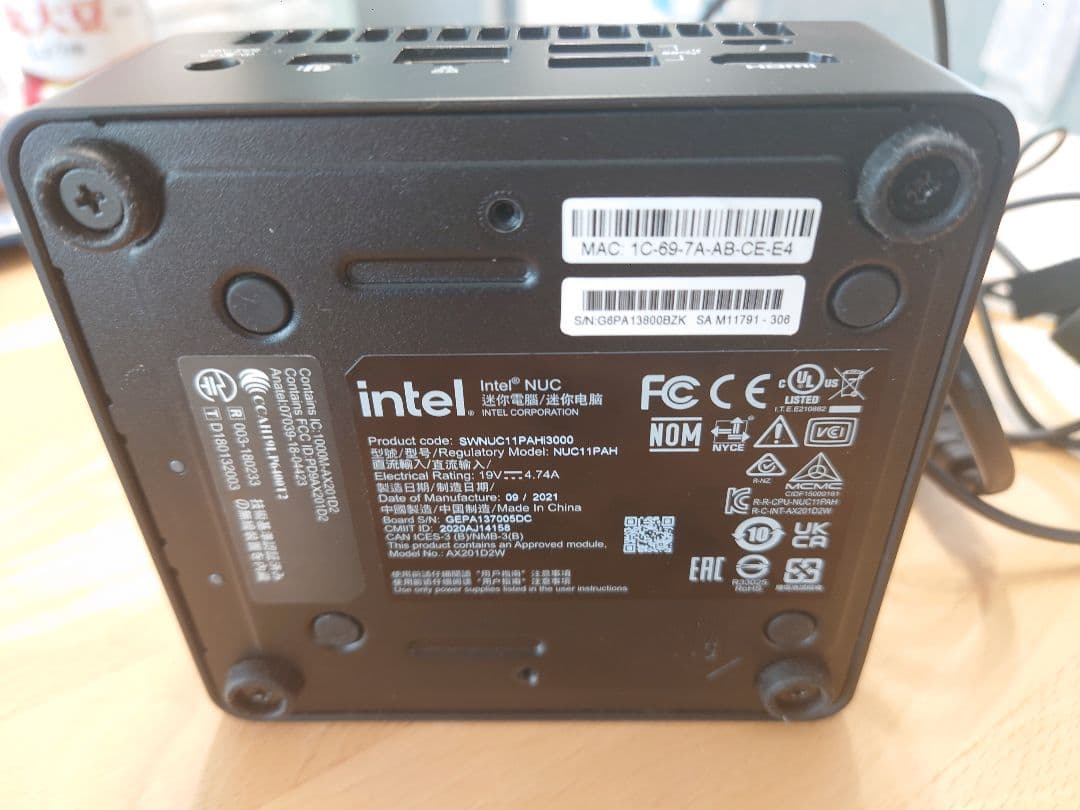win11 pro導入済 intel ミニPC NUC11PAHi3000