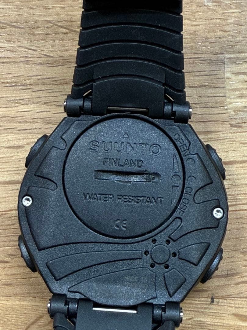 試着のみ 希少 SUUNTO VECTOR ベクター ベリーパープル