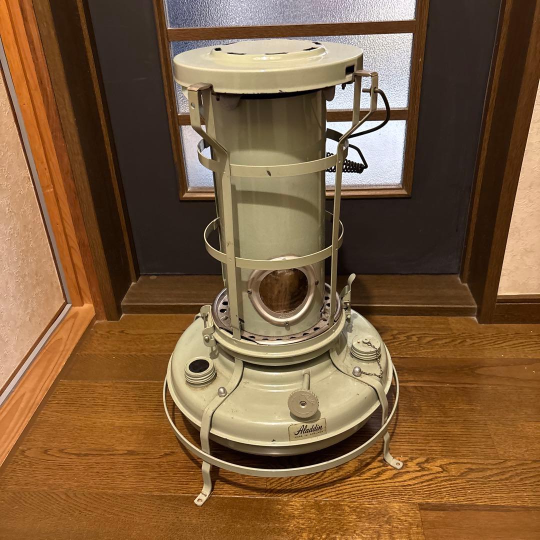 アラジンビンテージ石油ストーブ