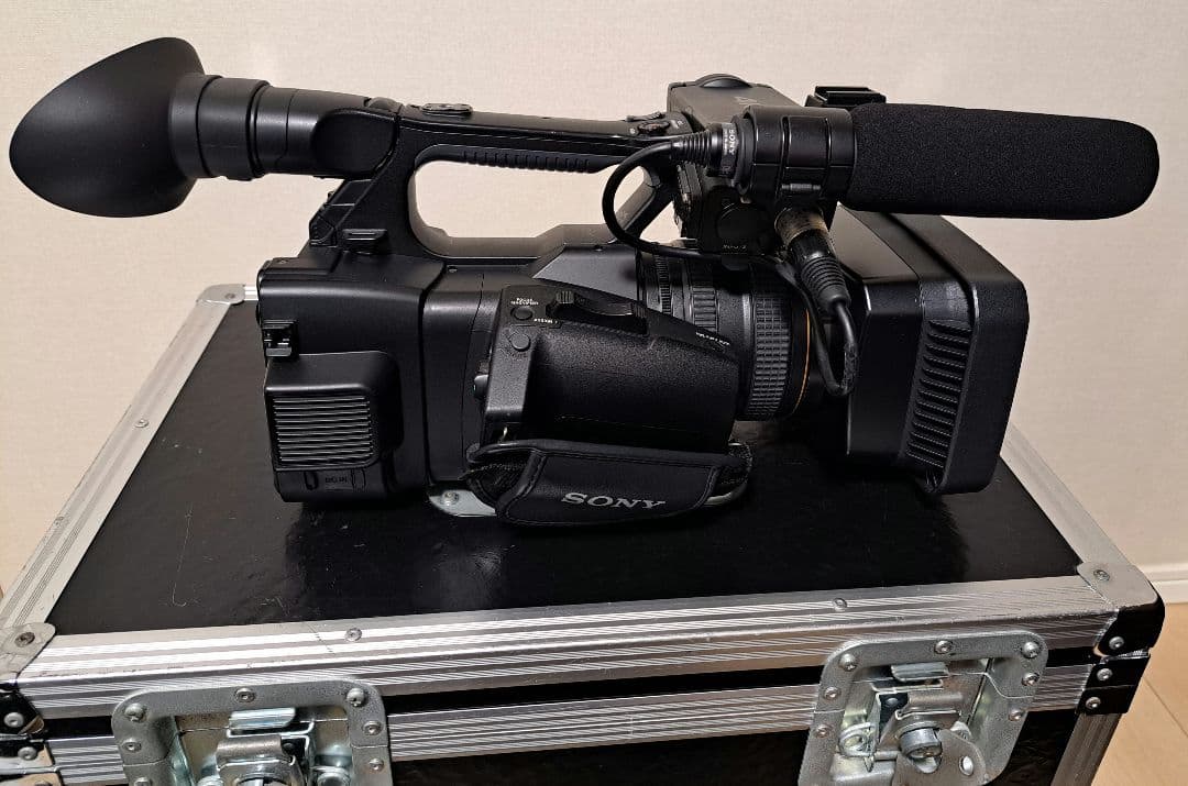 ソニー 4K ビデオカメラ プロ(業務用)