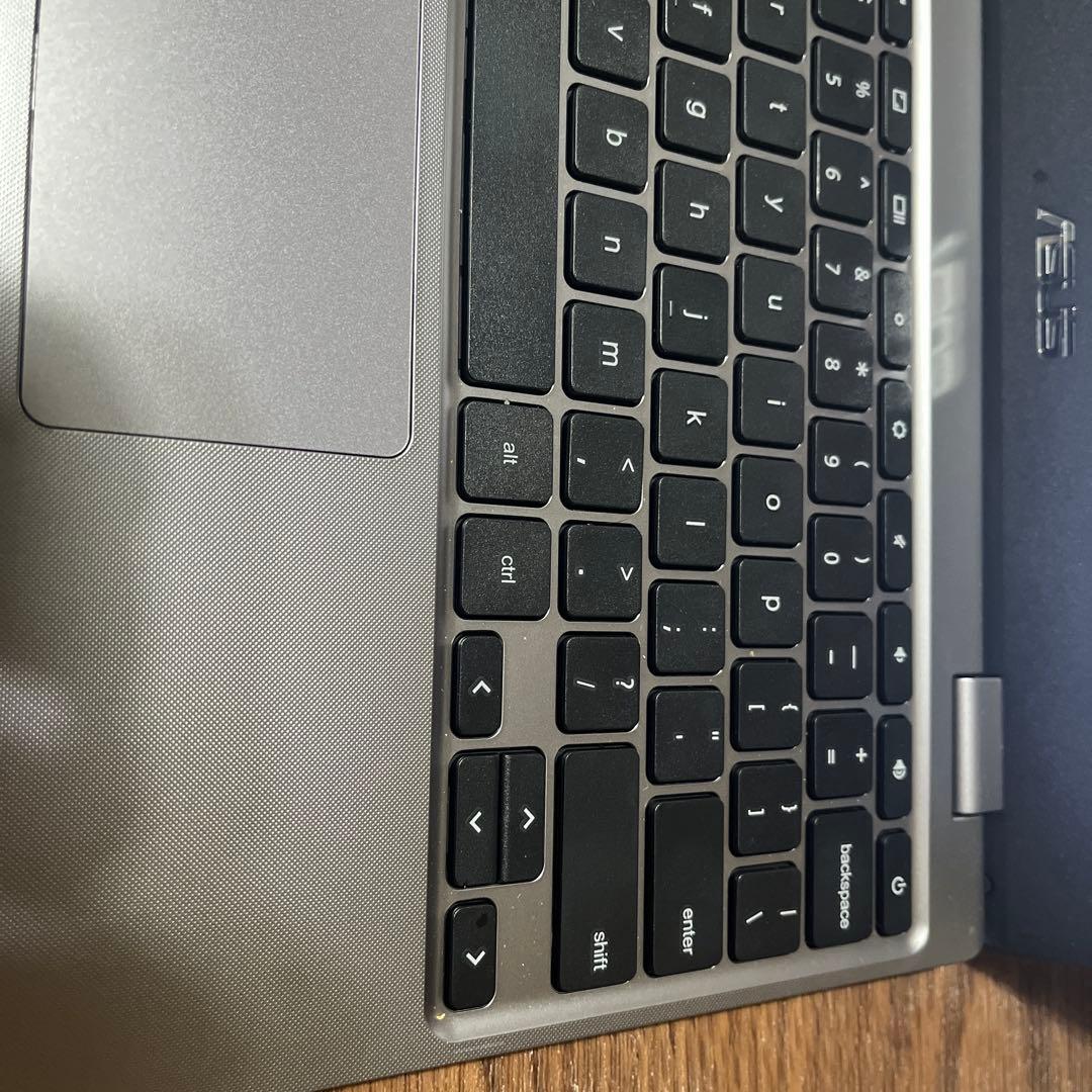 ASUS C223NA Chromebook 本体 充電器付き