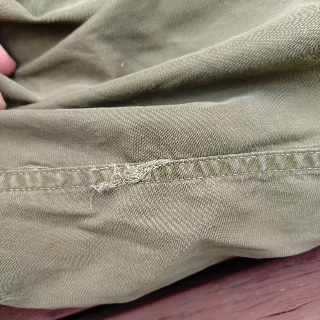 オリーブグリーン ミリタリージャケット