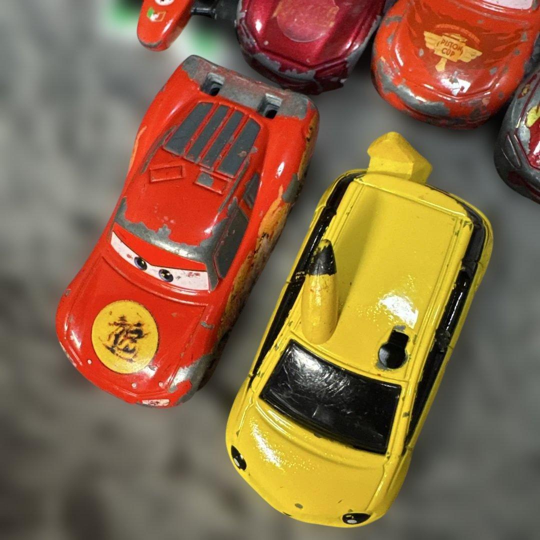 トミカ　ミニカー　129個　カーズ　消防車　救急車　パトカー　キャラクター