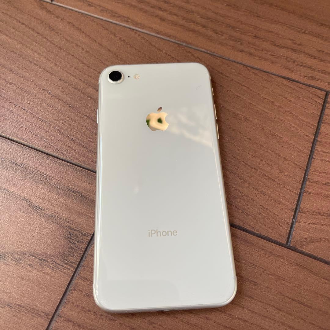 iPhone8 シルバー 256GB 側面傷あり 本体