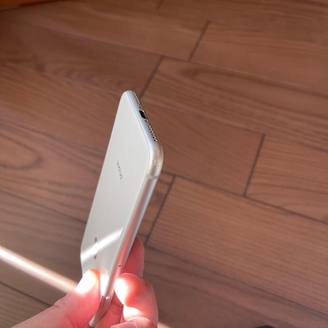 iPhone8 シルバー 256GB 側面傷あり 本体
