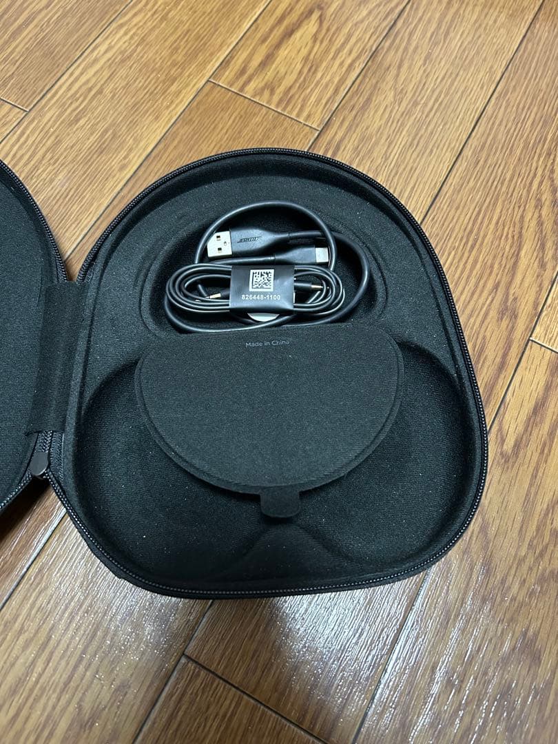 Bose ワイヤレスヘッドホン ブラック　NC700