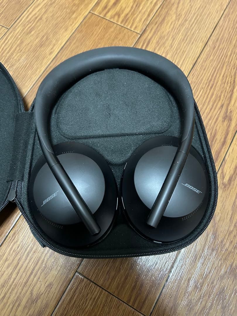 Bose ワイヤレスヘッドホン ブラック　NC700