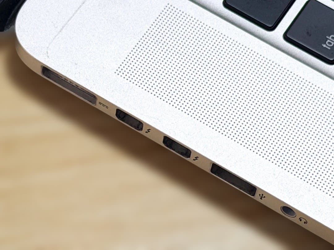 MacBook Pro 2015 15インチ i7 16GB/256GB