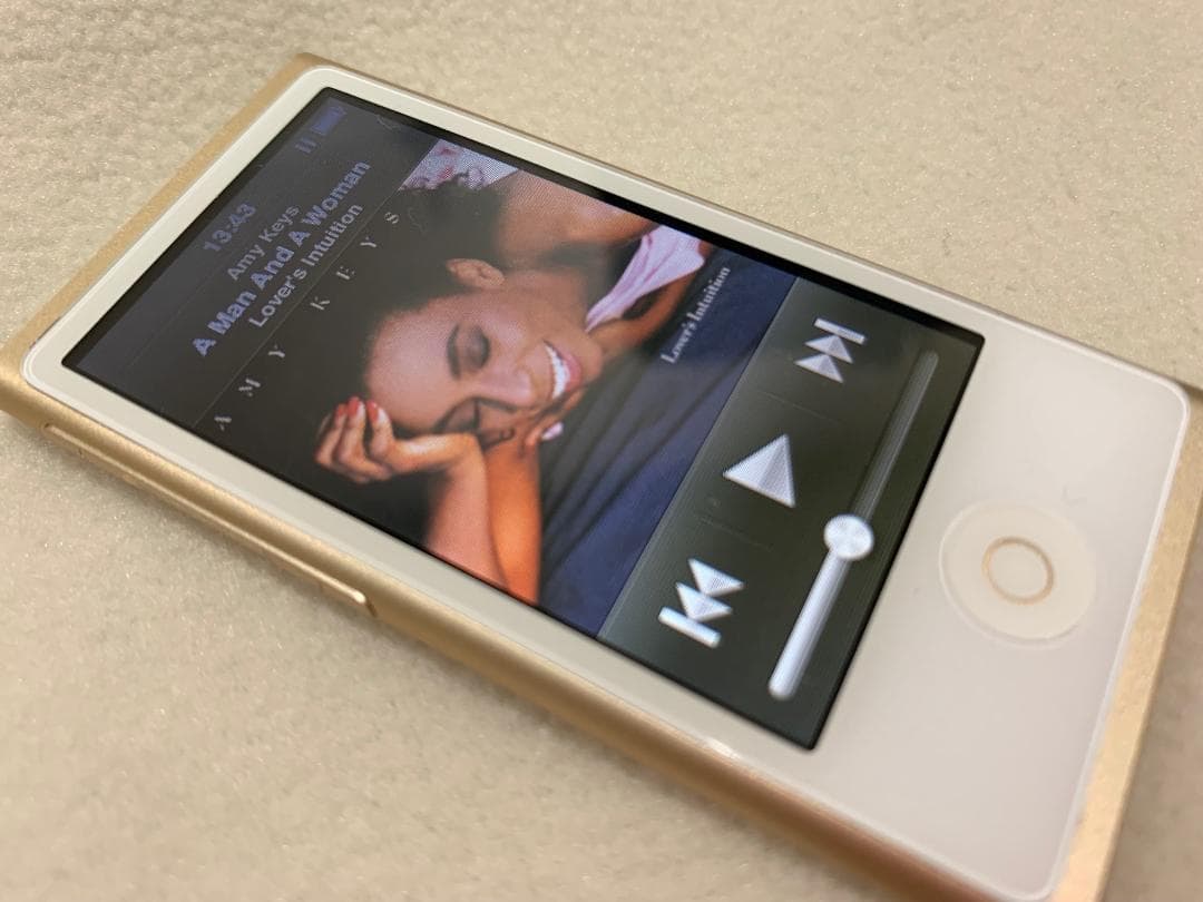 【美品】Apple iPod nano 第7世代 16GB ゴールド