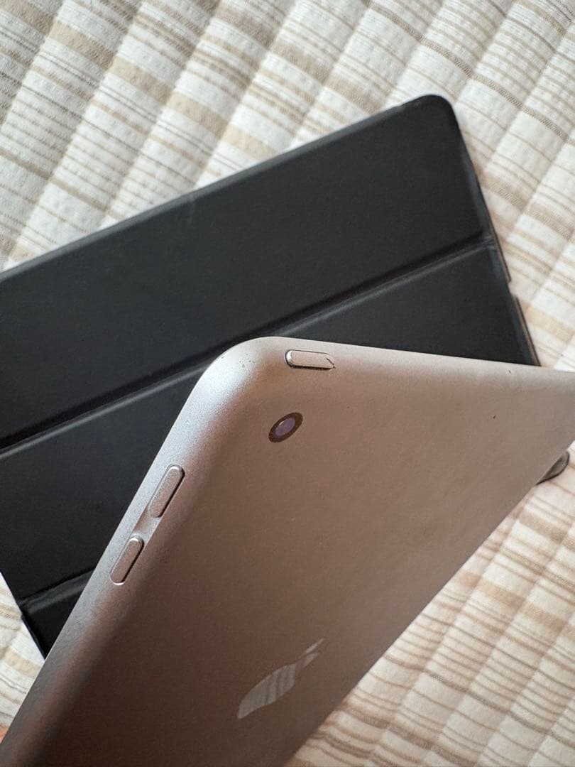 Apple iPad (第6世代) 128GB スペースグレー