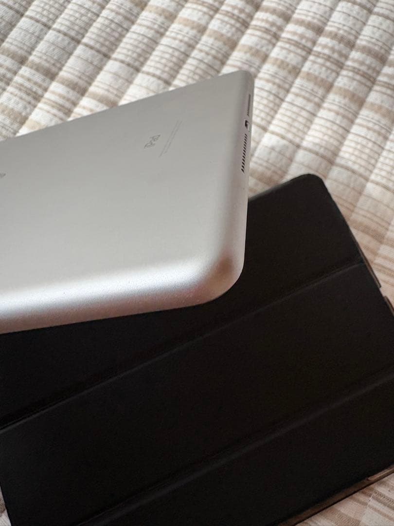 Apple iPad (第6世代) 128GB スペースグレー