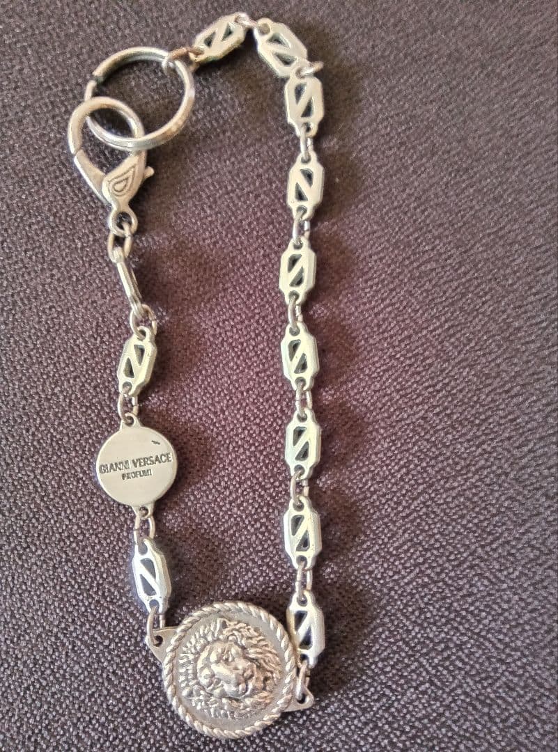 VERSACEベルサーチウォレットチェーンロゴシルバー