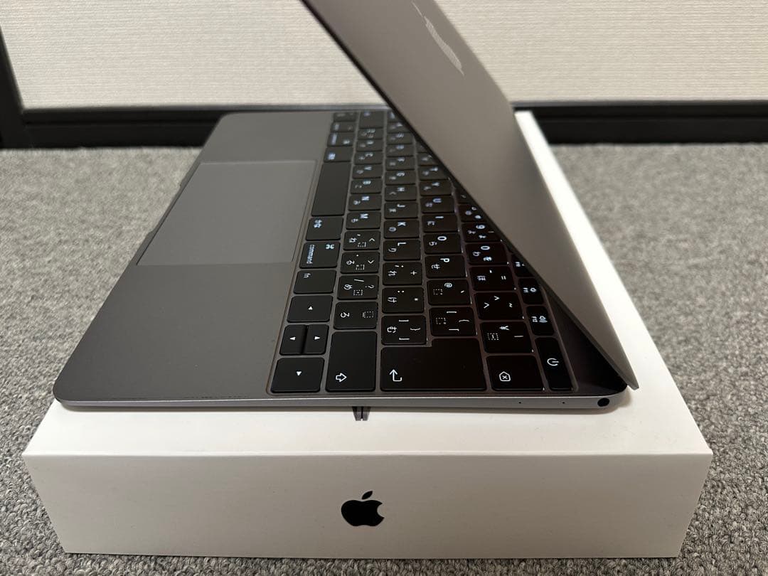 MacBook 12インチ 16GBメモリ/256GB SSD日本語キーボード