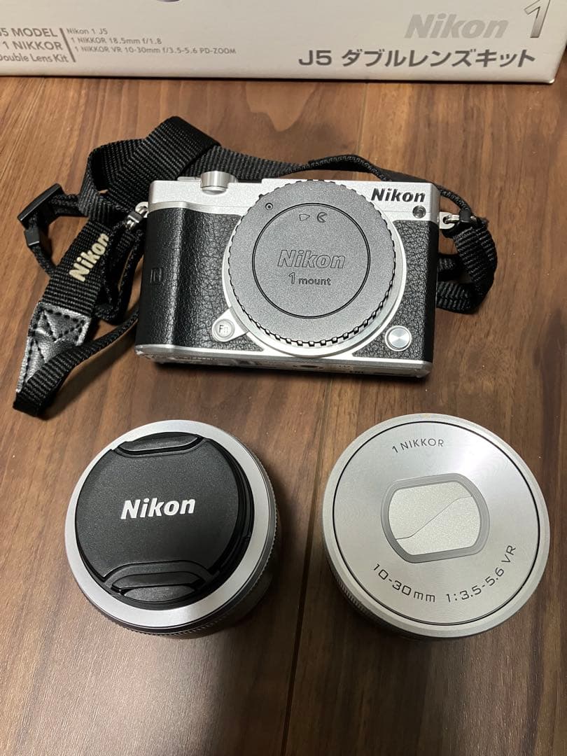 Nikon 1 J5 ダブルレンズキット 18.5mm&10-30mm
