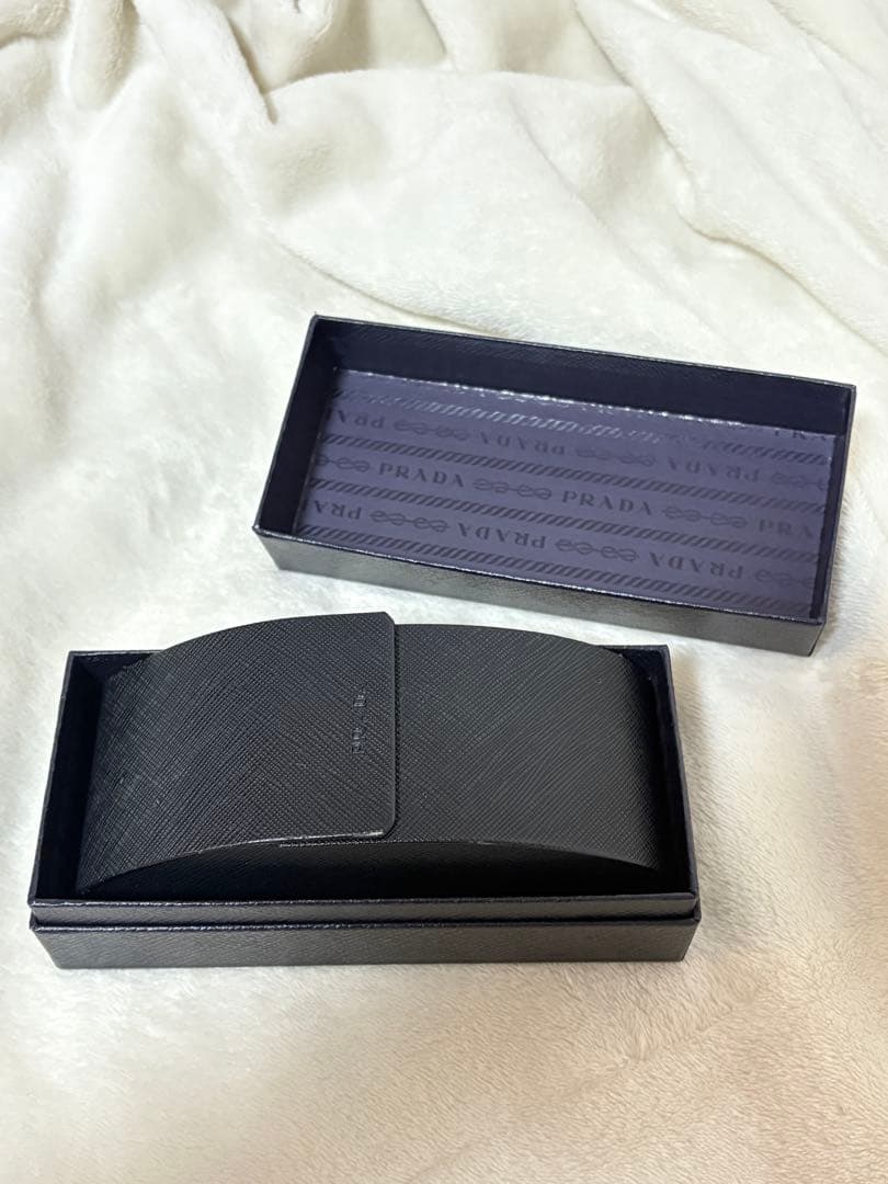 PRADA ラウンドサングラス グレー レンズ