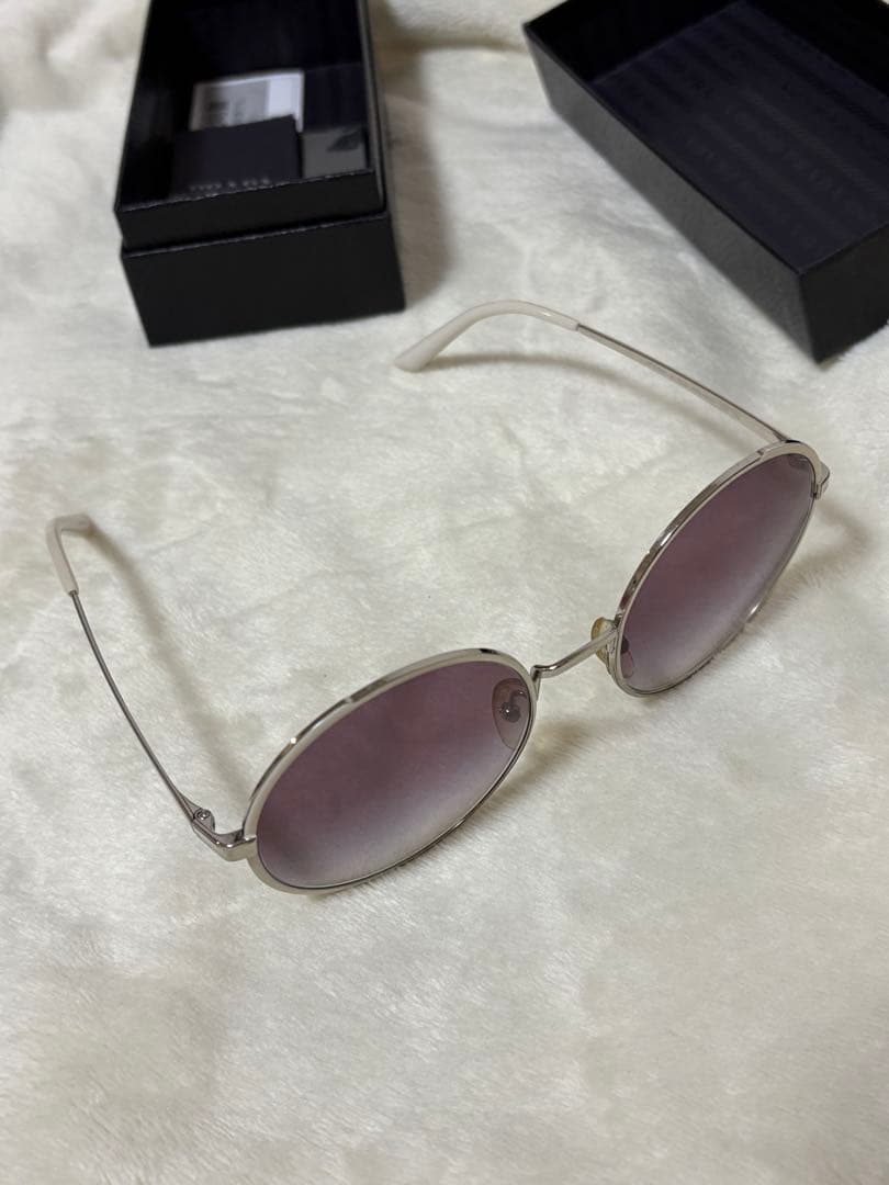 PRADA ラウンドサングラス グレー レンズ