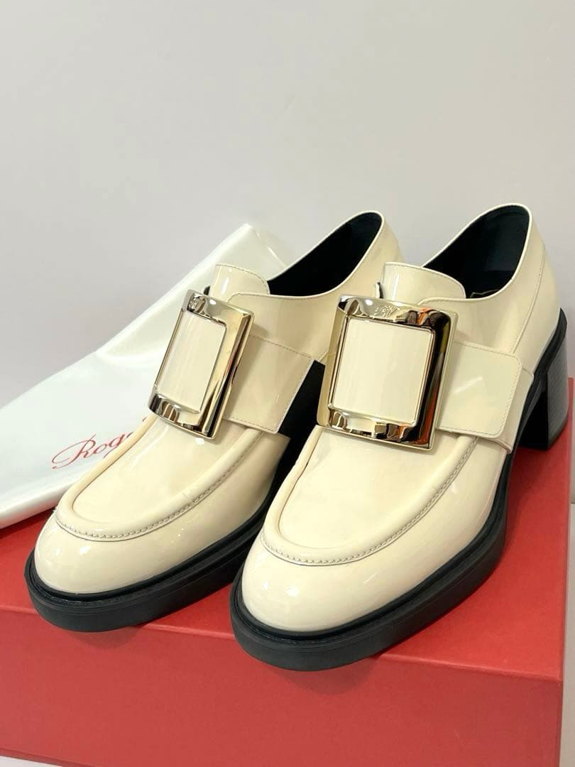 ロジェヴィヴィエ ローファー エナメル オフホワイト 38.5