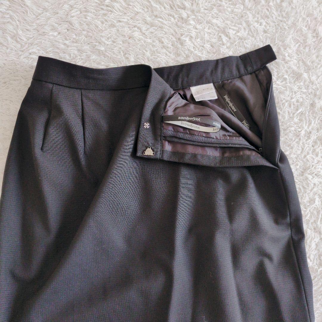 イヴサンローラン　ノーカラースカートスーツ　セットアップ　黒