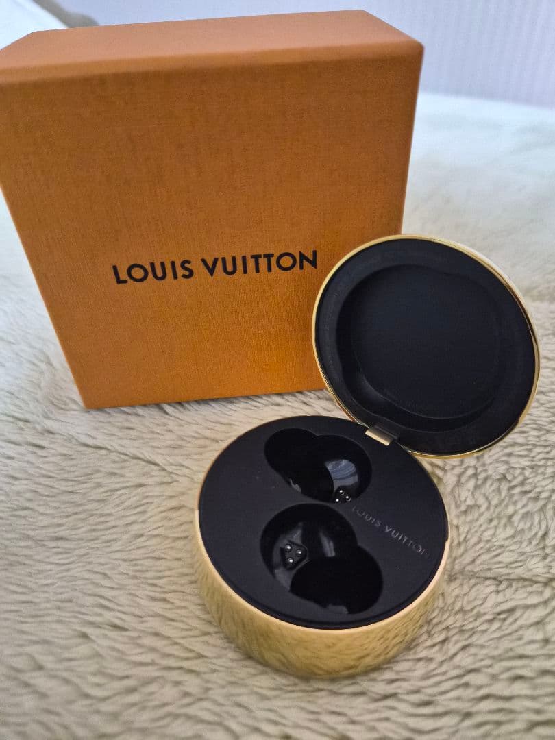 【正規品】Louis Vuitton イヤホンケース ゴールド/ブラック