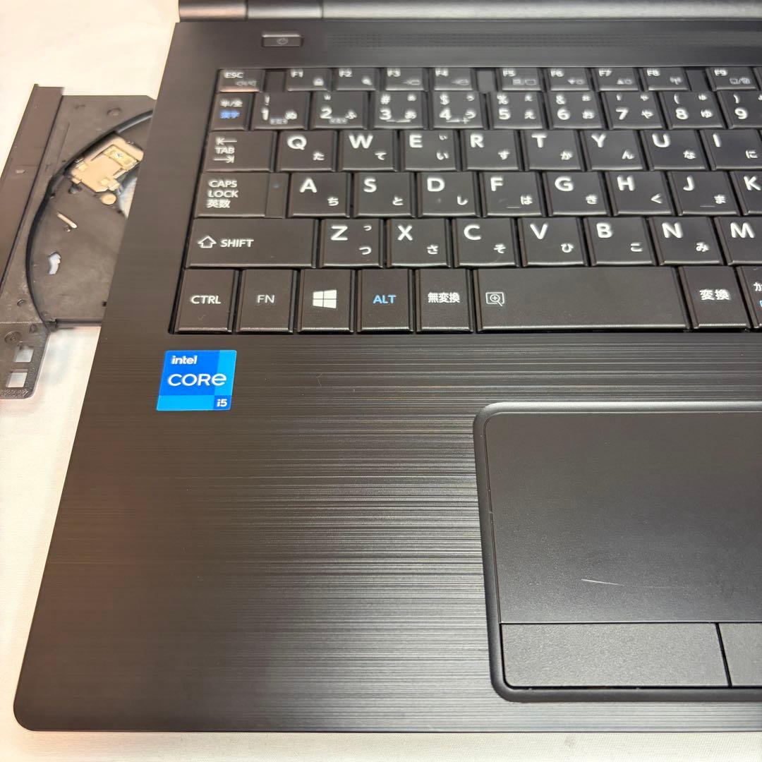 準美品 dynabook B65 第11世代 i5 15.6型 DVD オフィス