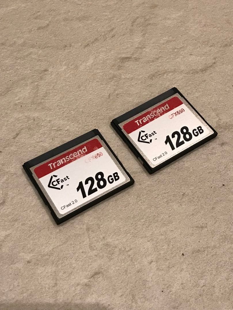 CFast2.0 カード 128GB 2枚、カードリーダーセット中古動作確認済み