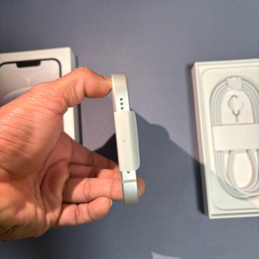 I phone16e New ホワイト128gb