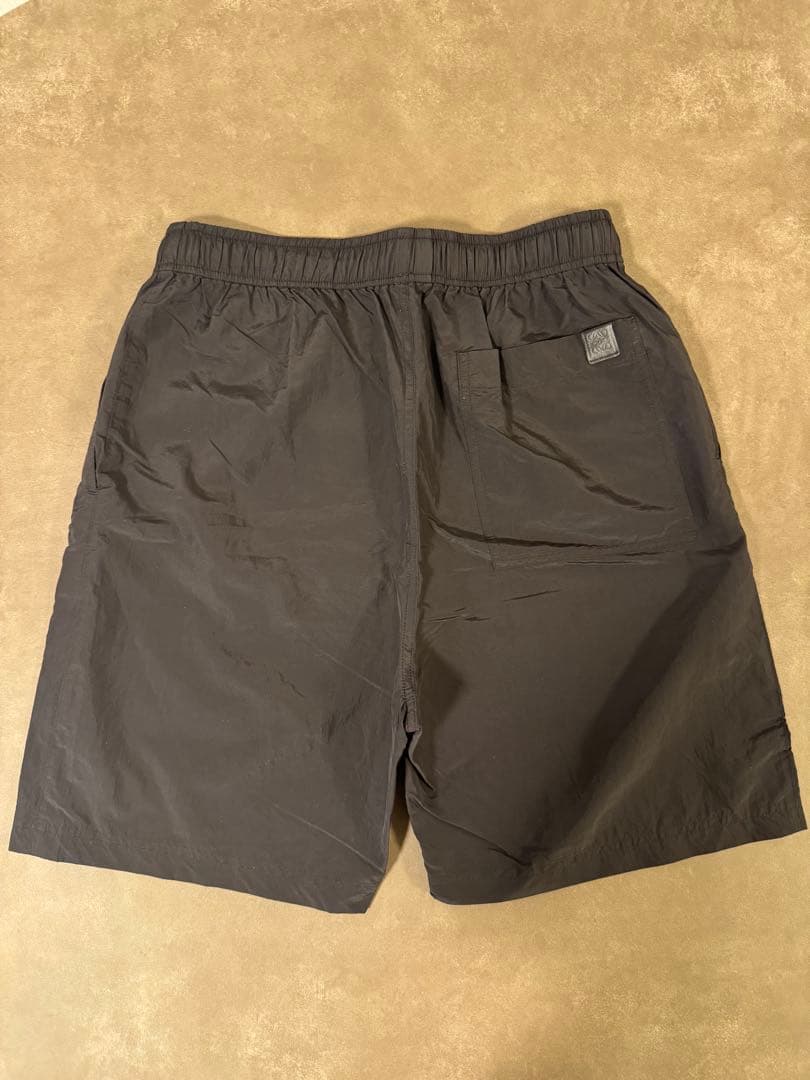 LOEWE ショートパンツ