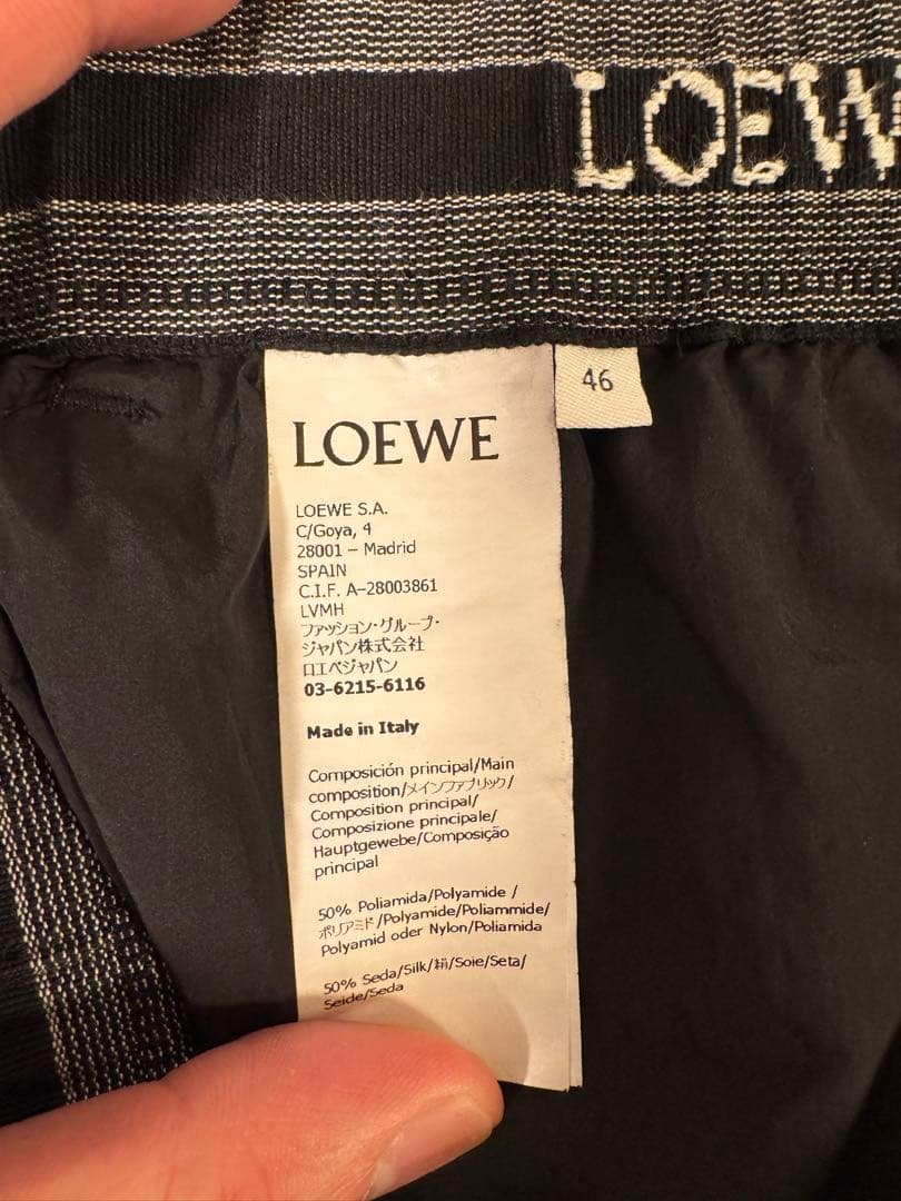 LOEWE ショートパンツ