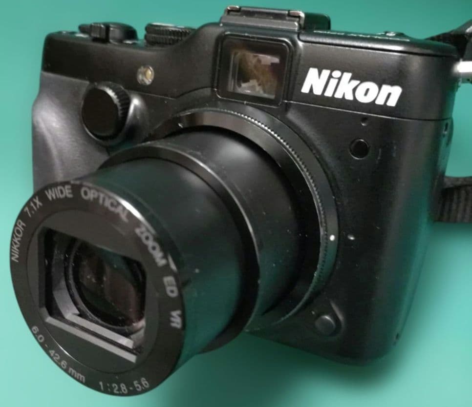 デジタルカメラ Nikon COOLPIX P7100