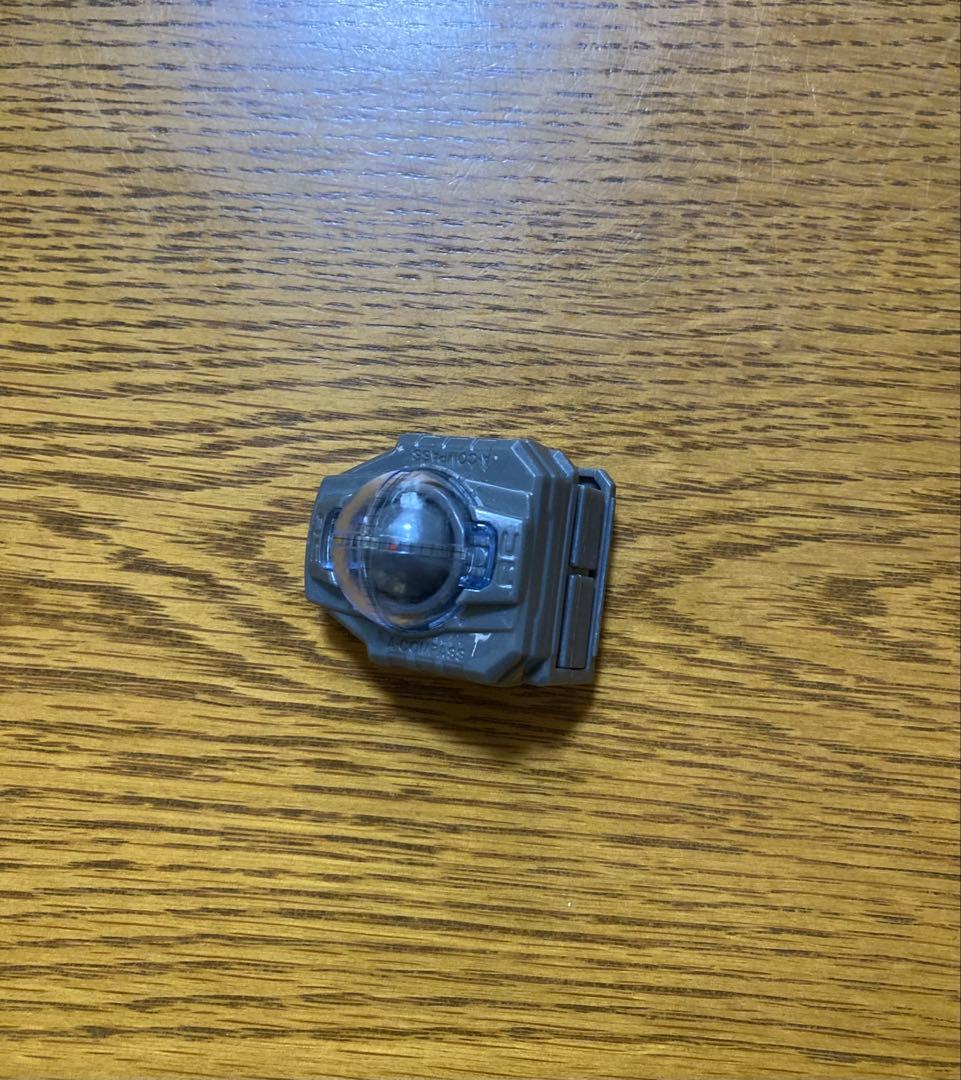 メタルファイトベイブレード約50個と競技用スタジアムのセット