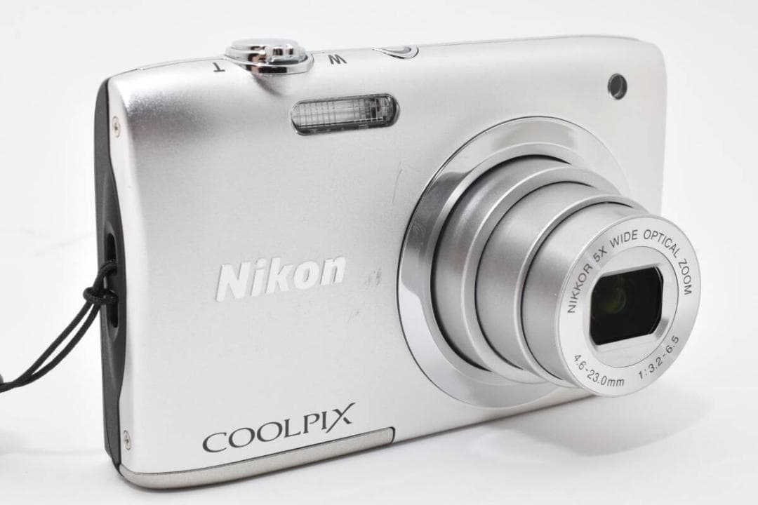 美品 ニコン　Nikon COOLPIX A100 シルバー ＃A284