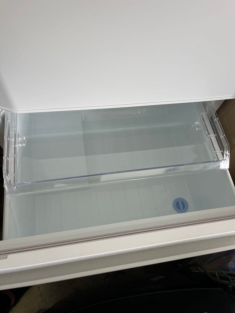 【美品】TOSHIBA 冷凍冷蔵庫 GR-V33SC (WU) 2024年製