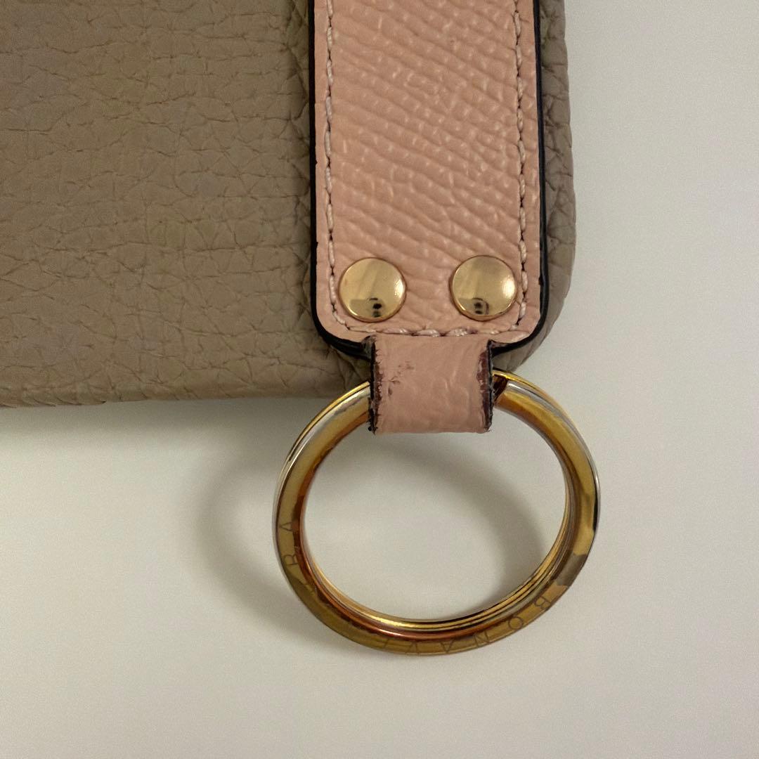 BONAVENTURA (16 Pro) ハンドル付き バックカバーケース