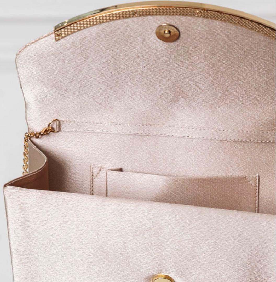 【美品】東京ソワール　プリーツデザインのパーティーバッグ