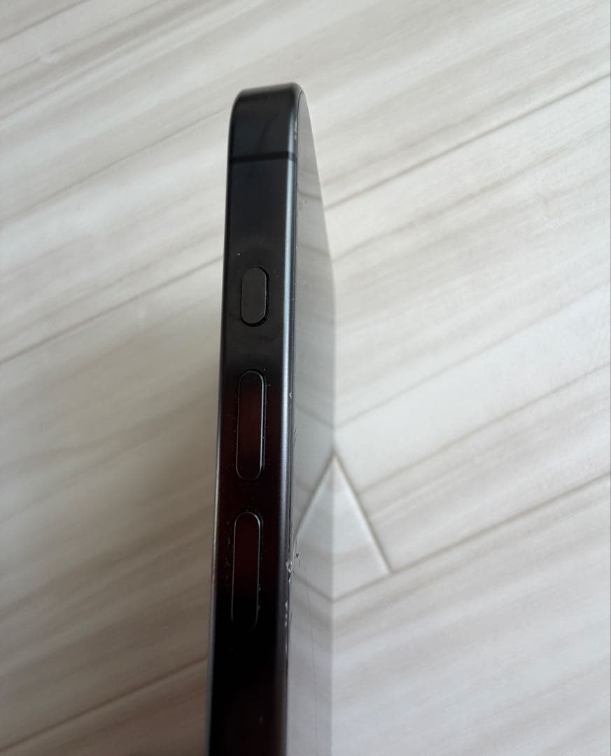 たくさん専用iPhone 15pro ブラックチタニウム 256gb