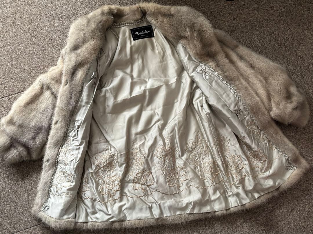 オンワード樫山　Rambulton サファイアミンク　8分コート　⚠︎注記あり