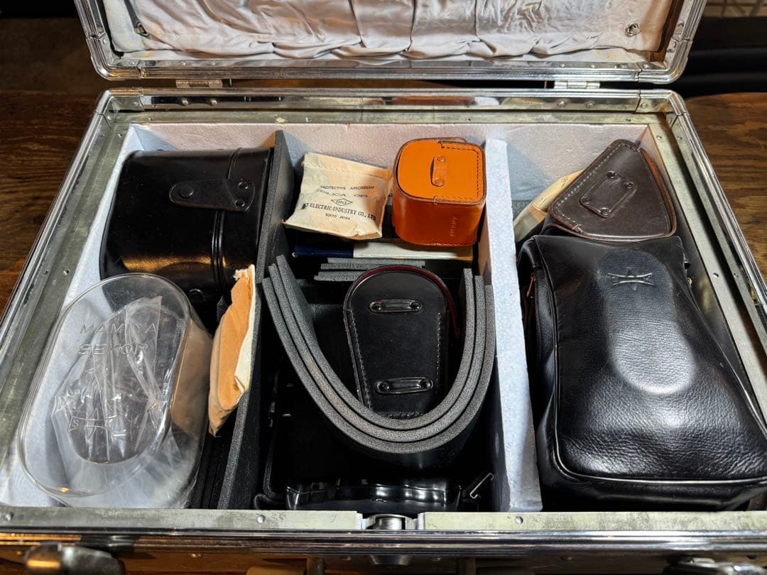 d*2様 MAMIYAFLEX C / MAMIYA-SEKOR レンズ2本 他