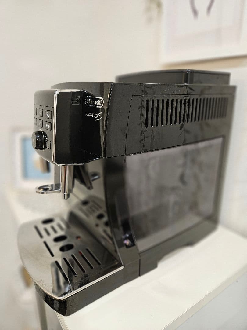 【期間限定値下げ】デロンギ 全自動 エスプレッソマシン ECAM23120B