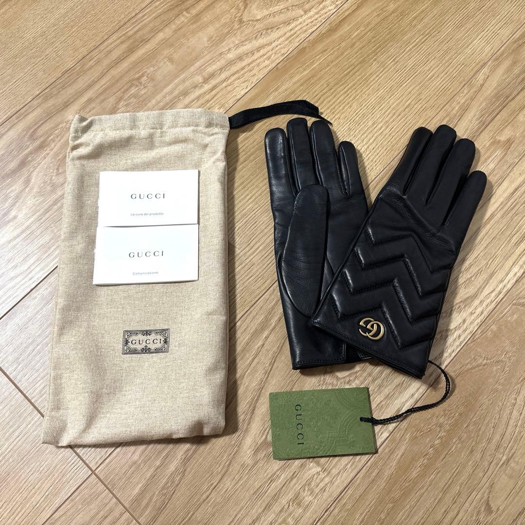 新品未使用品！！GUCCI革手袋 レディース 黒 GGマーモント ラムスキン