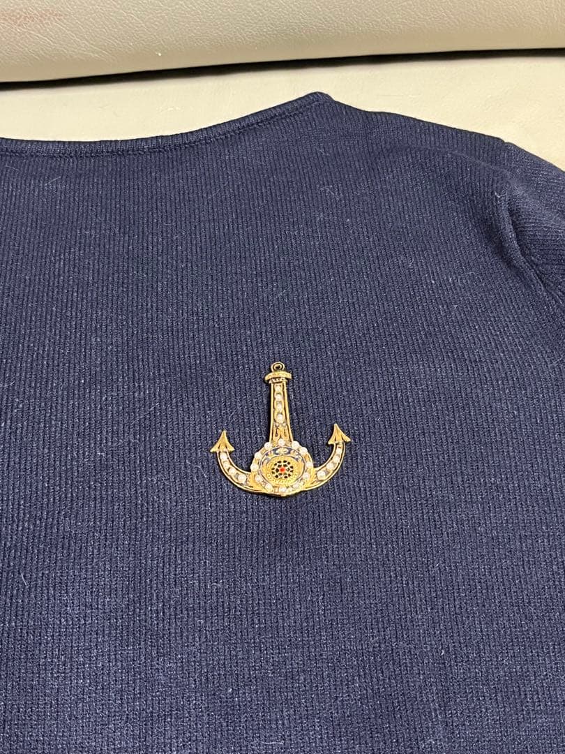 CHANEL シャネルのイカリモチーフブローチ