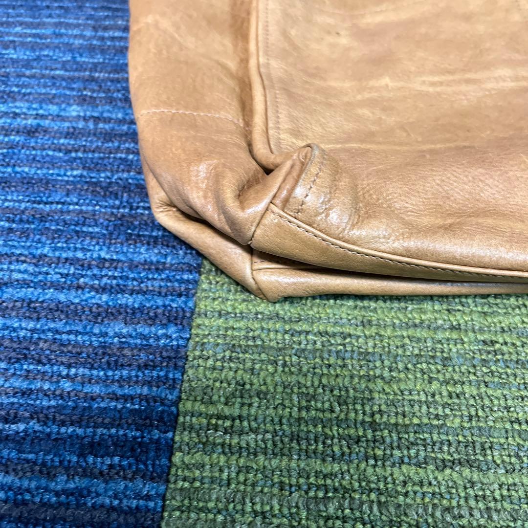 IL BISONTE ベージュレザー バッグ