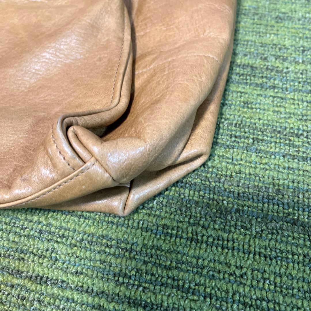 IL BISONTE ベージュレザー バッグ