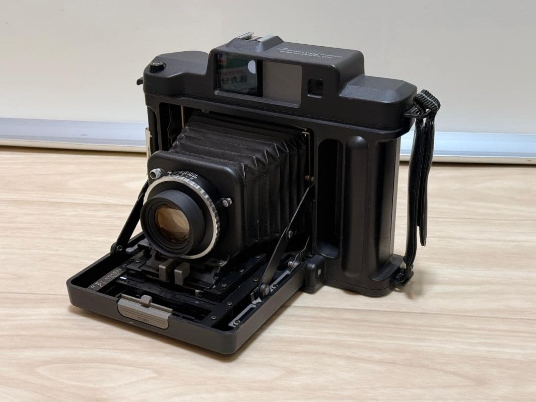 FUJI インスタントカメラ 1:5.6 f=105mm FP-1