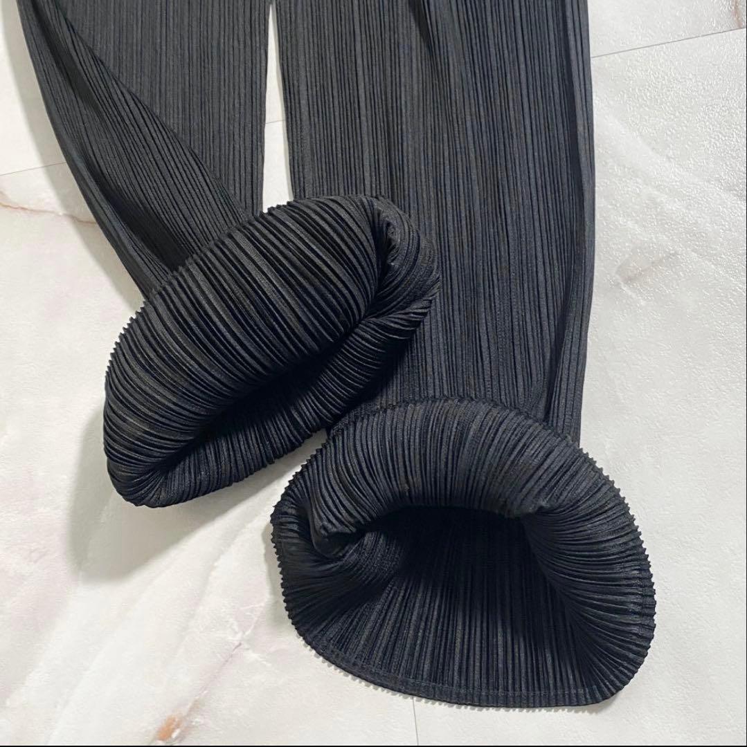 美品 プリーツプリーズ プリーツパンツ ストレート ブラック 3