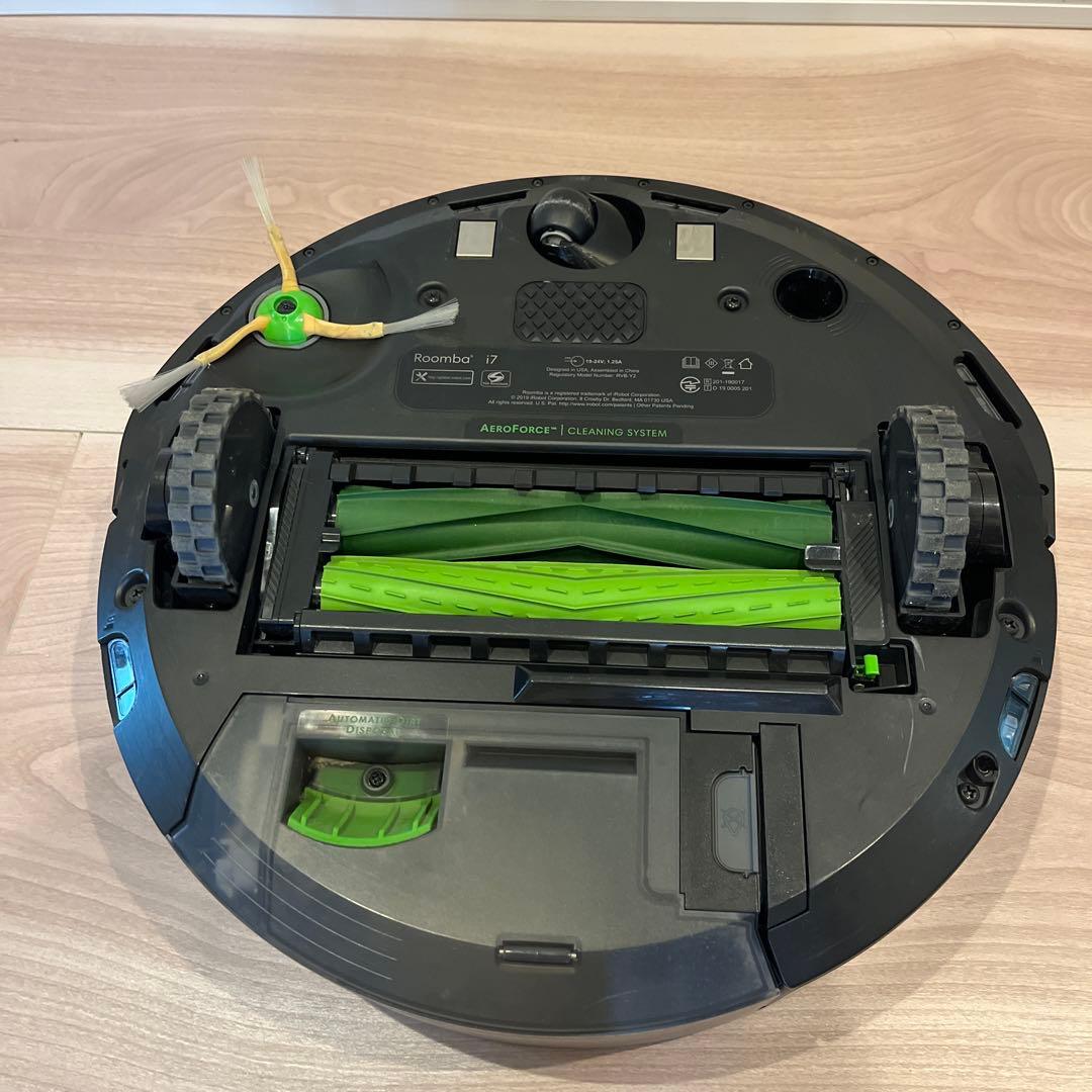 Roomba i7ロボット掃除機本体&クリーンベース