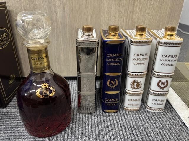 【古酒セット】 CAMUS カミュ ナポレオン 陶器 ブック