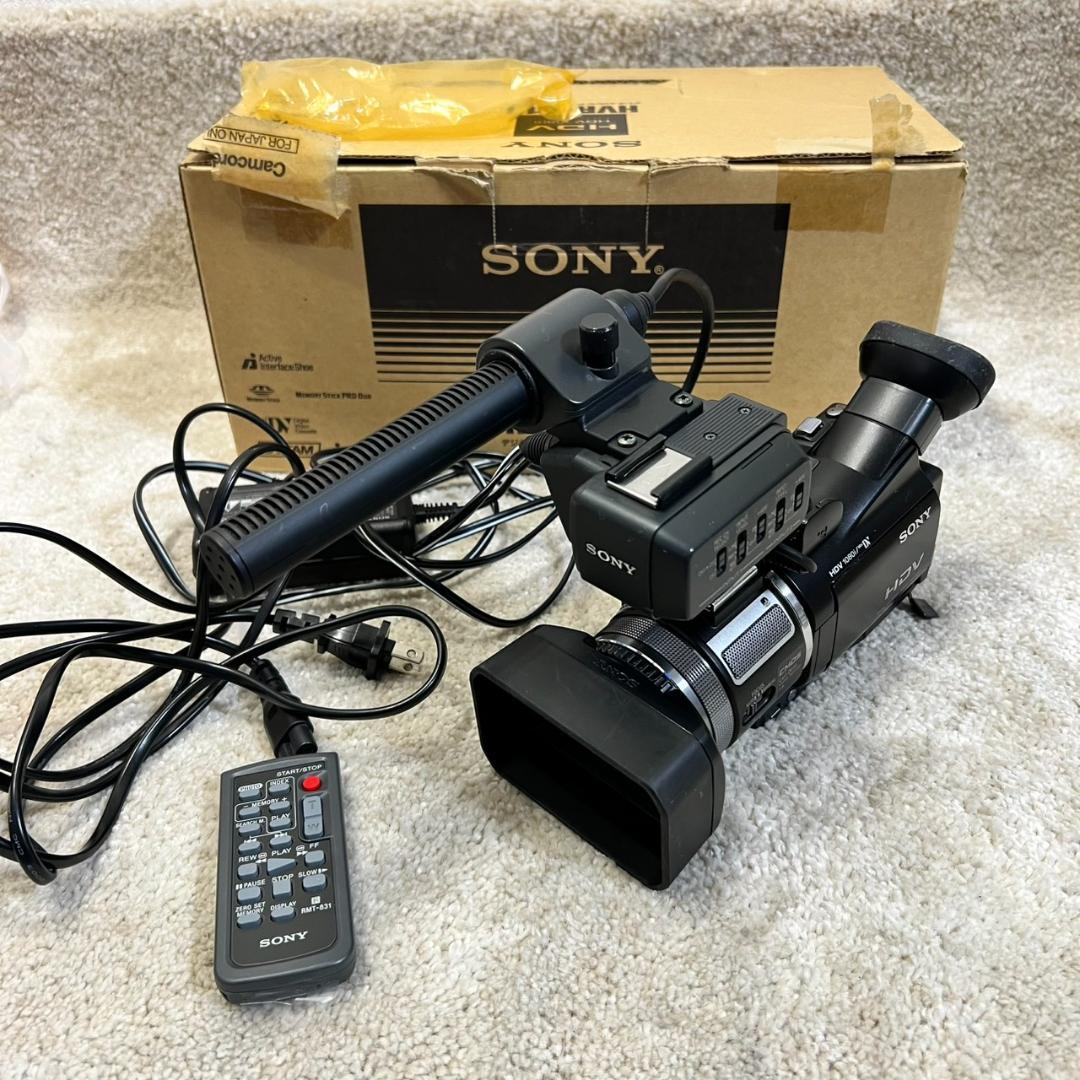 SONY HVR-A1J 業務用ビデオカメラ★XLRマイク・箱付★バッテリー無