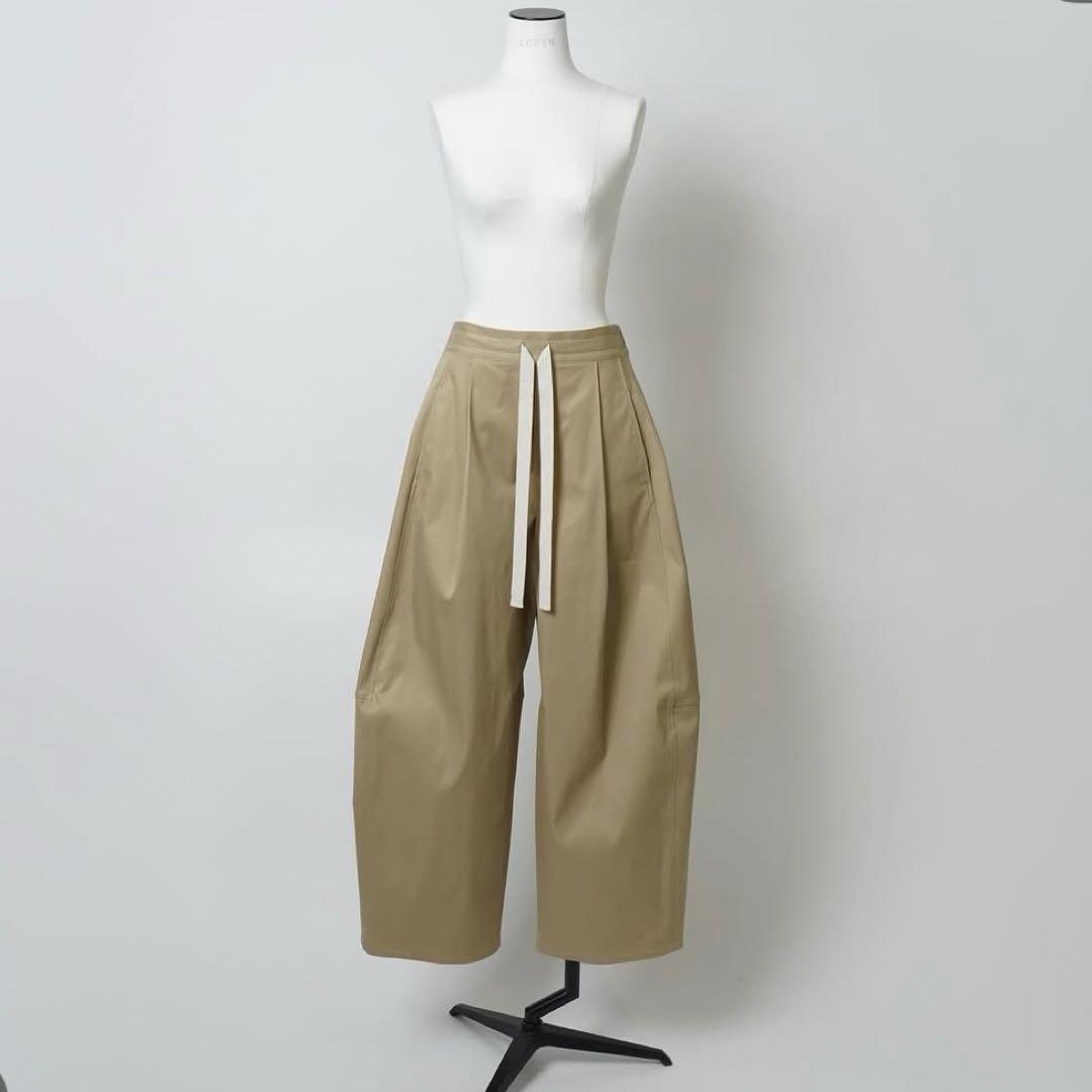 タグ付　lohenローヘン　チノパン　ベージュ