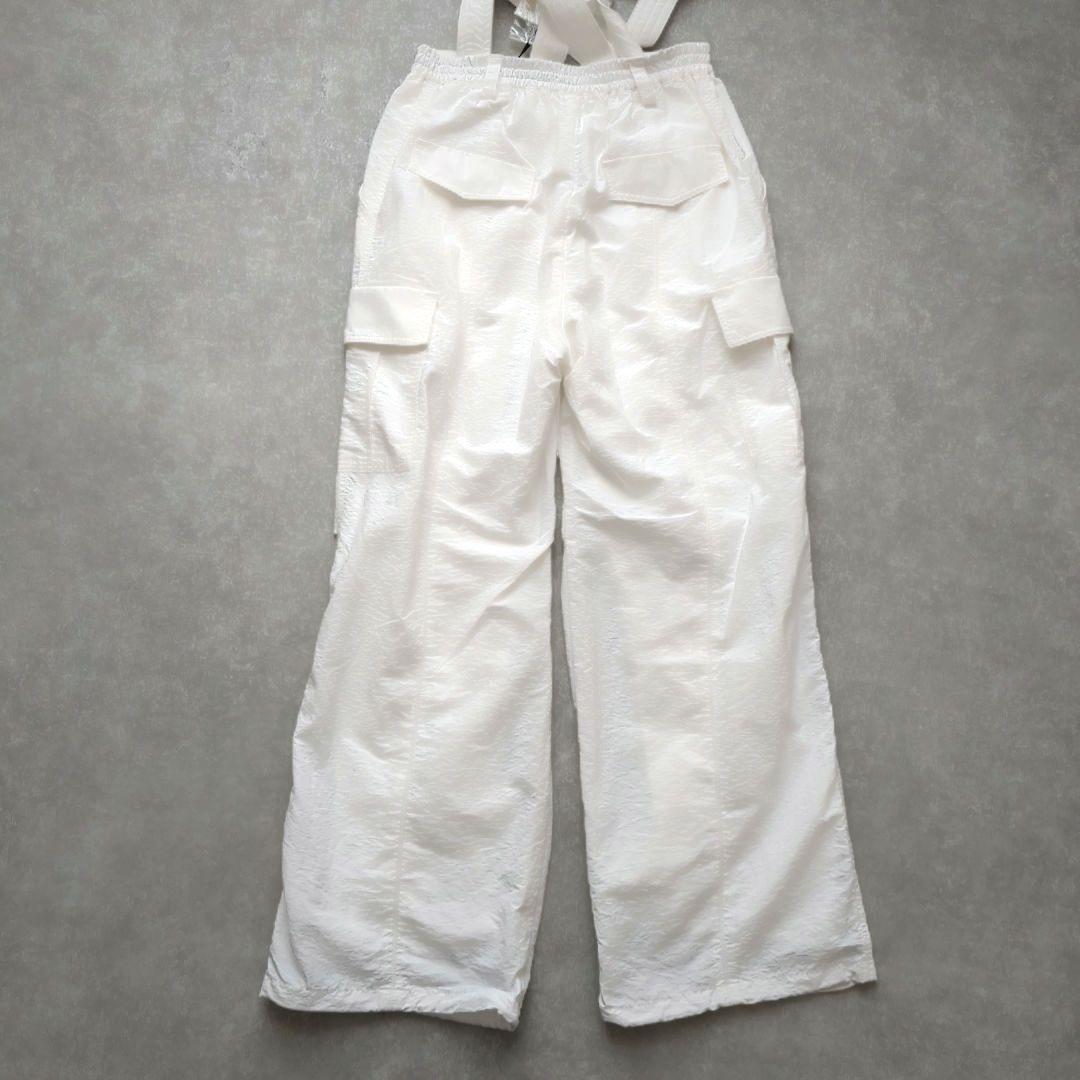 アルページュストーリー 撥水サス付きパラシュートパンツ　白　S　タグ付
